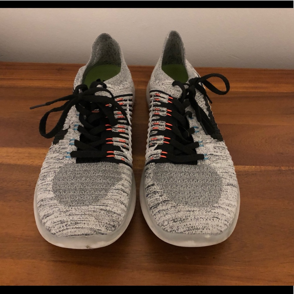 Men’s US Size 11 Nike Free Running Shoes